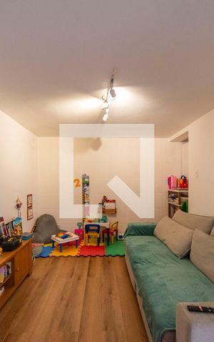 Casa à venda com 174m², 3 quartos e 2 vagas Casa à venda com 174m², 3 quartos e 2 vagasSala Casa 2