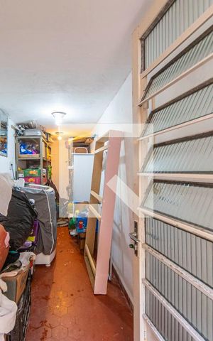 Casa à venda com 174m², 3 quartos e 2 vagas Casa à venda com 174m², 3 quartos e 2 vagasDepósito