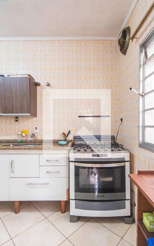Casa à venda com 174m², 3 quartos e 2 vagas Casa à venda com 174m², 3 quartos e 2 vagasCozinha