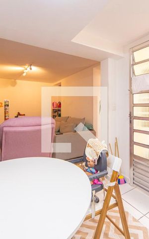 Casa à venda com 174m², 3 quartos e 2 vagas Casa à venda com 174m², 3 quartos e 2 vagasCozinha Casa 2