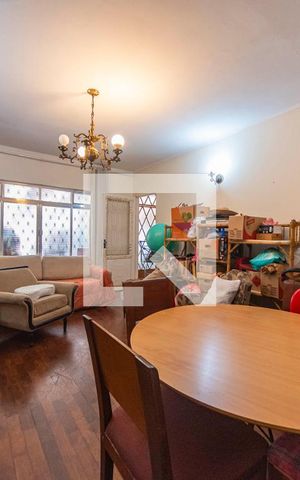 Casa à venda com 174m², 3 quartos e 2 vagas Casa à venda com 174m², 3 quartos e 2 vagasSala