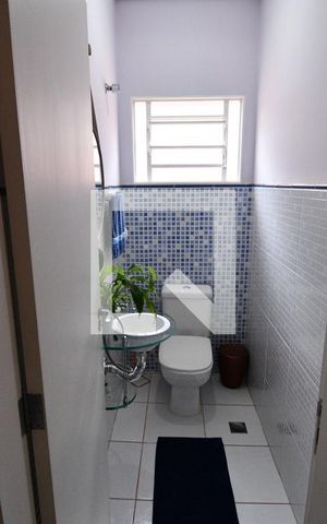 Casa de condomínio à venda com 161m², 3 quartos e 4 vagasLavabo