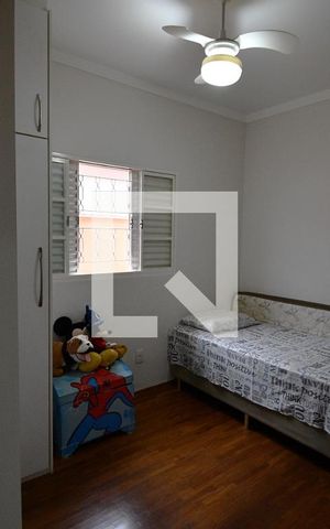Casa de condomínio à venda com 161m², 3 quartos e 4 vagasQuarto 1