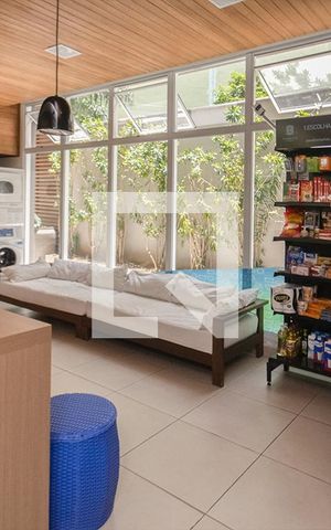 Studio à venda com 27m², 1 quarto e 1 vaga Studio à venda com 27m², 1 quarto e 1 vagaÁrea comum