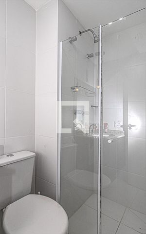 Studio à venda com 27m², 1 quarto e 1 vaga Studio à venda com 27m², 1 quarto e 1 vagaBanheiro