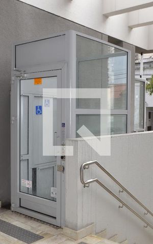 Studio à venda com 83m², 1 quarto e sem vagaElevador
