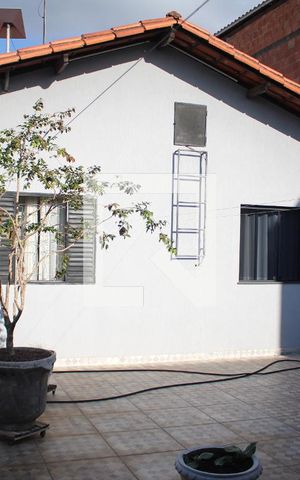 Casa para alugar com 167m², 4 quartos e 2 vagasQuintal