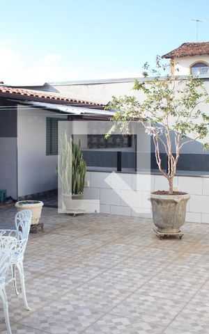 Casa para alugar com 167m², 4 quartos e 2 vagasQuintal