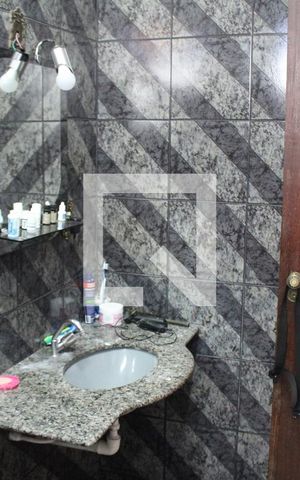 Casa para alugar com 167m², 4 quartos e 2 vagasBanheiro da Suíte