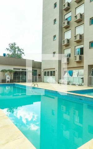 Apartamento à venda com 61m², 2 quartos e 1 vaga Apartamento à venda com 61m², 2 quartos e 1 vagaÁrea Comum - Piscina