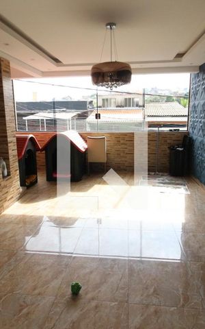 Casa à venda com 400m², 3 quartos e 3 vagasSala