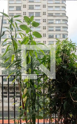 Apartamento à venda com 208m², 4 quartos e sem vaga Apartamento à venda com 208m², 4 quartos e sem vagaSacada