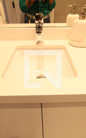 Apartamento à venda com 70m², 3 quartos e 2 vagasBanheiro Social