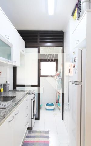 Apartamento à venda com 70m², 3 quartos e 2 vagasCozinha 