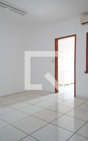 Casa à venda com 345m², 5 quartos e 5 vagasCozinha