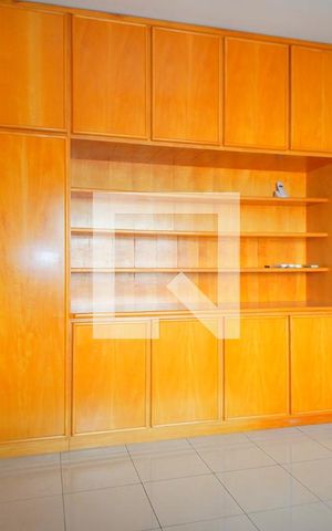 Casa à venda com 345m², 5 quartos e 5 vagasQuarto 2