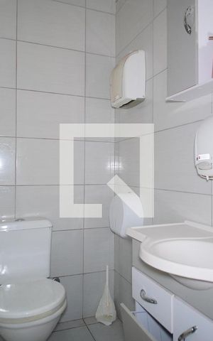 Casa à venda com 345m², 5 quartos e 5 vagasBanheiro Corredor 2