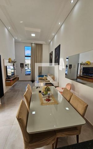 Casa de condomínio para alugar com 118m², 3 quartos e 2 vagas Casa de condomínio para alugar com 118m², 3 quartos e 2 vagasSala de jantar