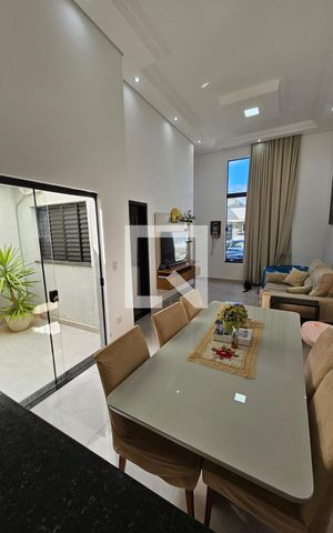 Casa de condomínio para alugar com 118m², 3 quartos e 2 vagas Casa de condomínio para alugar com 118m², 3 quartos e 2 vagasSala de jantar