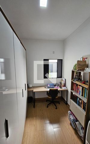 Casa de condomínio para alugar com 118m², 3 quartos e 2 vagas Casa de condomínio para alugar com 118m², 3 quartos e 2 vagasQuarto