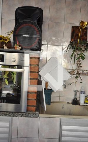 Casa à venda com 325m², 3 quartos e 4 vagasForno Elétrico