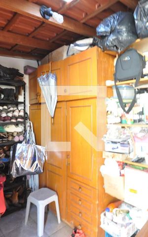 Casa à venda com 325m², 3 quartos e 4 vagasQuarto de serviço