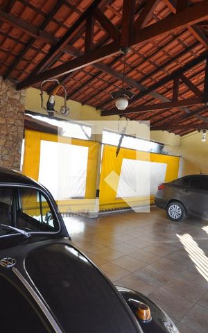 Casa à venda com 325m², 3 quartos e 4 vagasGaragem