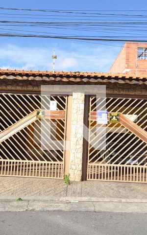 Casa à venda com 325m², 3 quartos e 4 vagasFachada