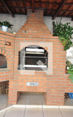 Casa à venda com 325m², 3 quartos e 4 vagasForno e churrasqueira