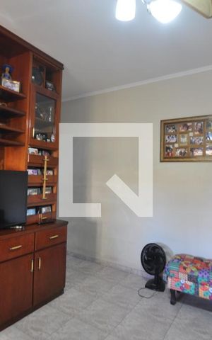 Casa à venda com 325m², 3 quartos e 4 vagasSala