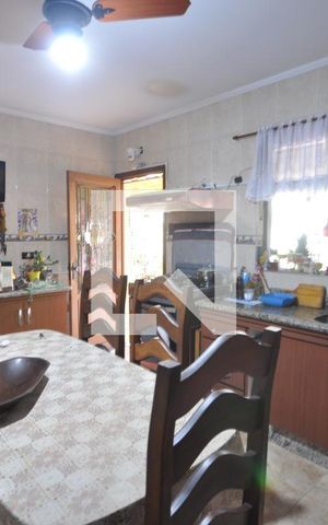 Casa à venda com 325m², 3 quartos e 4 vagasCozinha