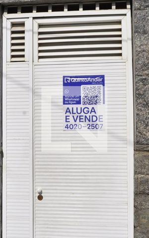 Apartamento à venda com 250m², 3 quartos e 2 vagasPlaca