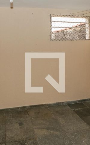 Casa para alugar com 135m², 4 quartos e 2 vagas Casa para alugar com 135m², 4 quartos e 2 vagasÁrea de Serviço 2