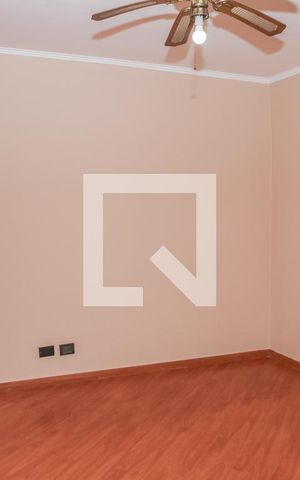 Casa para alugar com 135m², 4 quartos e 2 vagas Casa para alugar com 135m², 4 quartos e 2 vagasSala