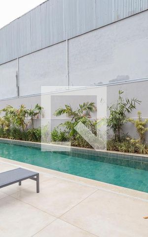 Studio à venda com 28m², 1 quarto e sem vaga Studio à venda com 28m², 1 quarto e sem vagaÁrea comum - Piscina