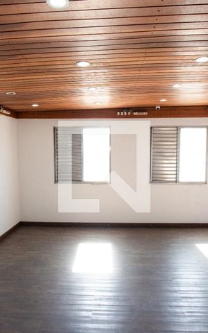 Casa à venda com 265m², 4 quartos e 3 vagas Casa à venda com 265m², 4 quartos e 3 vagasÁrea comum - Sótão