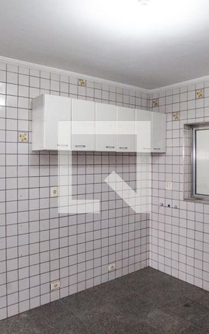 Casa à venda com 265m², 4 quartos e 3 vagas Casa à venda com 265m², 4 quartos e 3 vagasCozinha