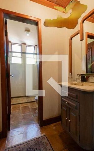 Casa à venda com 682m², 4 quartos e 8 vagas