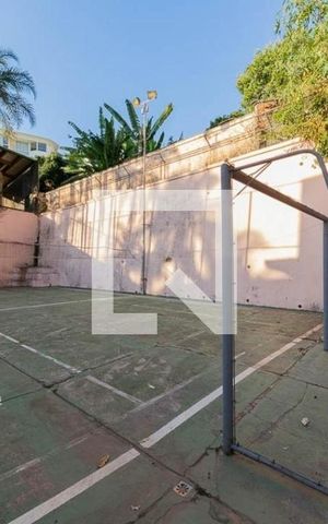 Casa à venda com 682m², 4 quartos e 8 vagas