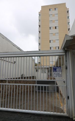Apartamento para alugar com 57m², 2 quartos e 1 vagaFachada e portaria
