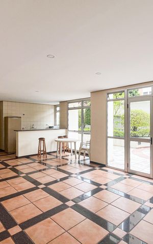Apartamento à venda com 42m², 1 quarto e 1 vaga Apartamento à venda com 42m², 1 quarto e 1 vagaÁrea comum - Salão de festas