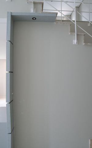 Apartamento para alugar com 65m², 1 quarto e 2 vagas Apartamento para alugar com 65m², 1 quarto e 2 vagasEscada