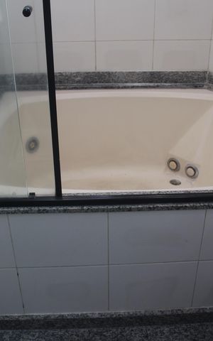 Apartamento para alugar com 300m², 4 quartos e 2 vagasBanheiro da Suíte 1