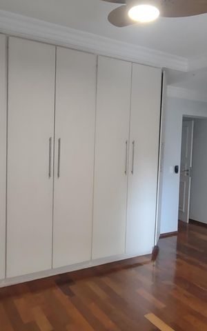 Apartamento para alugar com 300m², 4 quartos e 2 vagas Apartamento para alugar com 300m², 4 quartos e 2 vagasSuíte 1