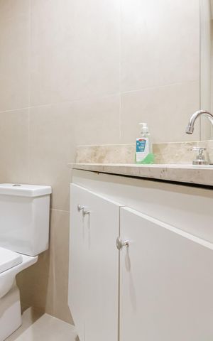 Apartamento à venda com 132m², 3 quartos e 2 vagasBanheiro social
