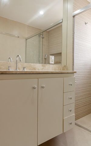 Apartamento à venda com 132m², 3 quartos e 2 vagasBanheiro Suíte 2