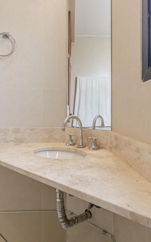 Apartamento à venda com 132m², 3 quartos e 2 vagasBanheiro Suíte