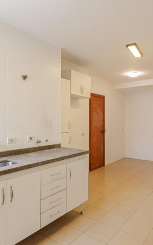 Apartamento à venda com 132m², 3 quartos e 2 vagasCozinha