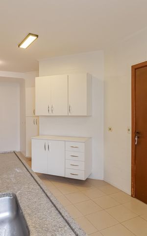 Apartamento à venda com 132m², 3 quartos e 2 vagasCozinha