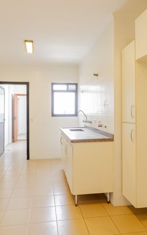 Apartamento à venda com 132m², 3 quartos e 2 vagasCozinha